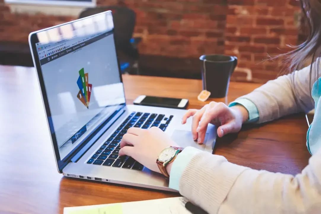 So unterstützt eine Digitalagentur den Vertrieb mit smarter Webstrategie